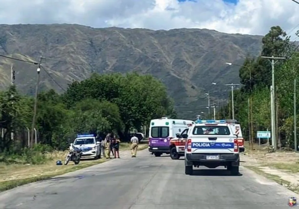 Choque de motos con una persona herida.