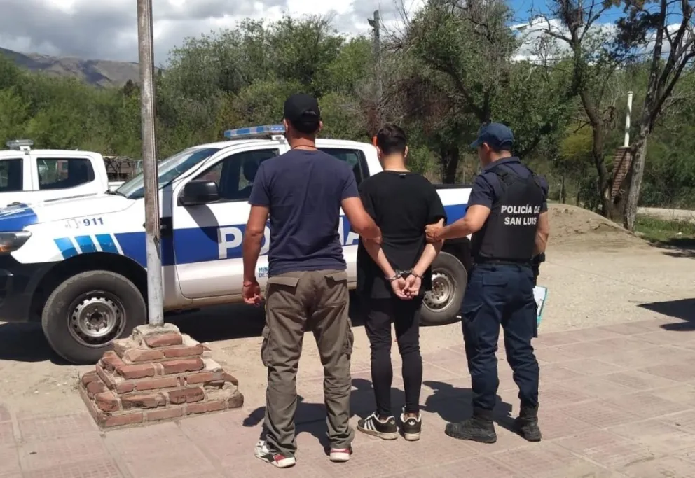 Un demorado por el intento de robo a una casa en el barrio 93 Viviendas de Merlo.