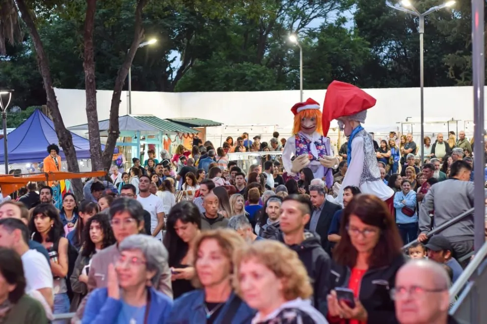 Durante todo el día, vecinos, visitantes y turistas podrán disfrutar de espectáculos, juegos, sorteos, degustaciones de productos regionales y la participación de emprendedores de todo San Luis.