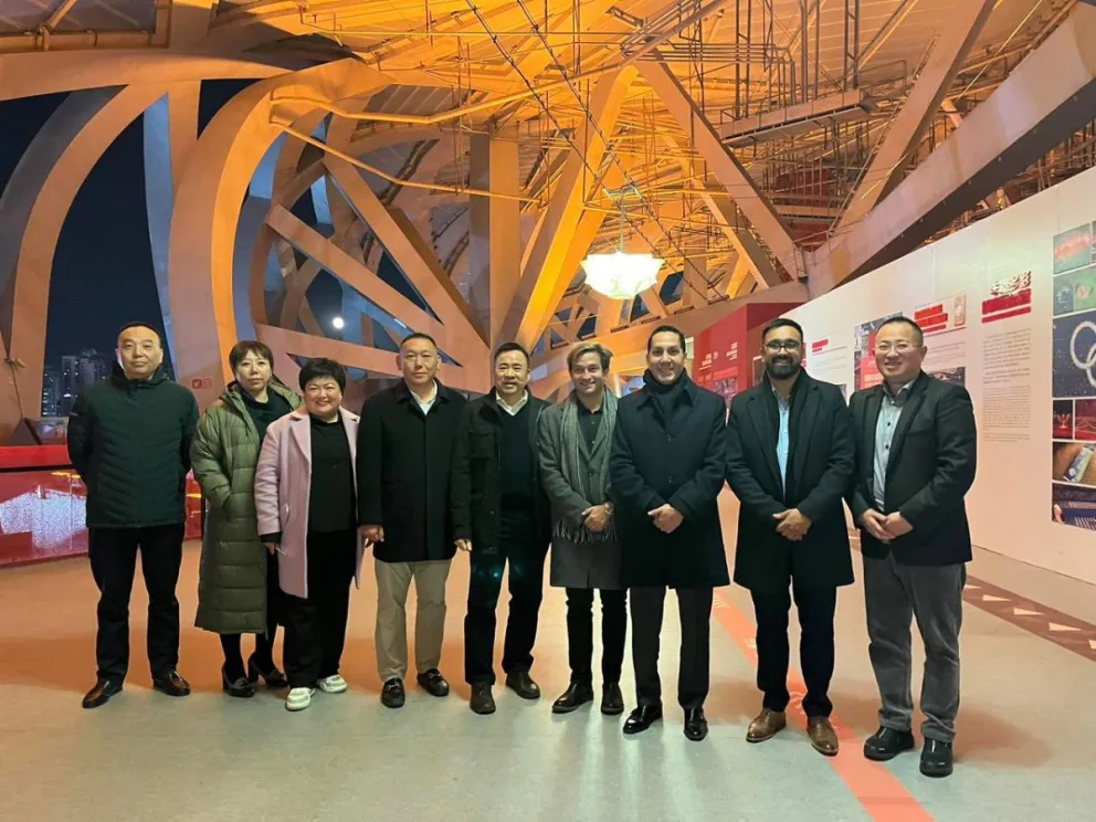 Juan Alvarez Pinto inició su visita a China.