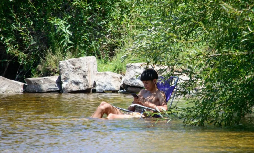Vecinos y turistas podrán disfrutar del balneario, permitiendo momentos de descanso y contacto con la naturaleza. Artesanos y emprendedores cuentan con espacio para vender sus productos.