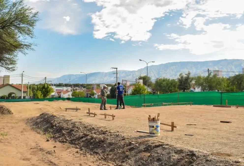 Replanteo de obra en el barrio 272 viviendas donde se levantarán las nuevas casas.