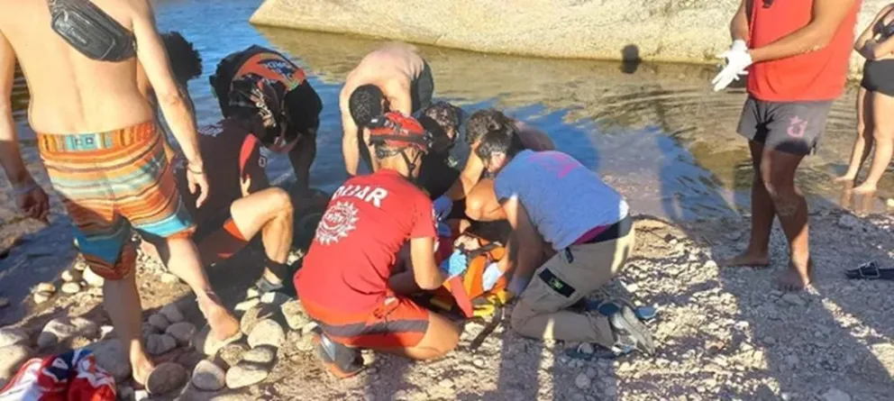 Un joven de 20 años se lanzó al río en una parte proco profunda y se golpeó la cabeza. (Foto: Policía de Córdoba)