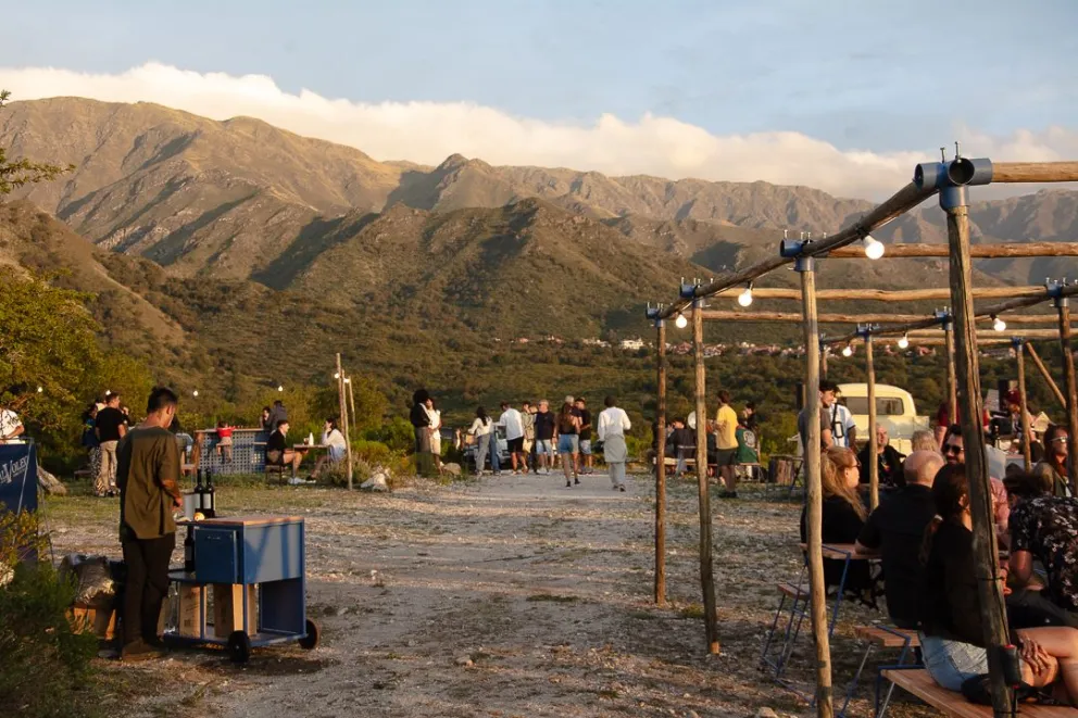 Visita a Pasos Malos donde se fabrica el vermut merlino.