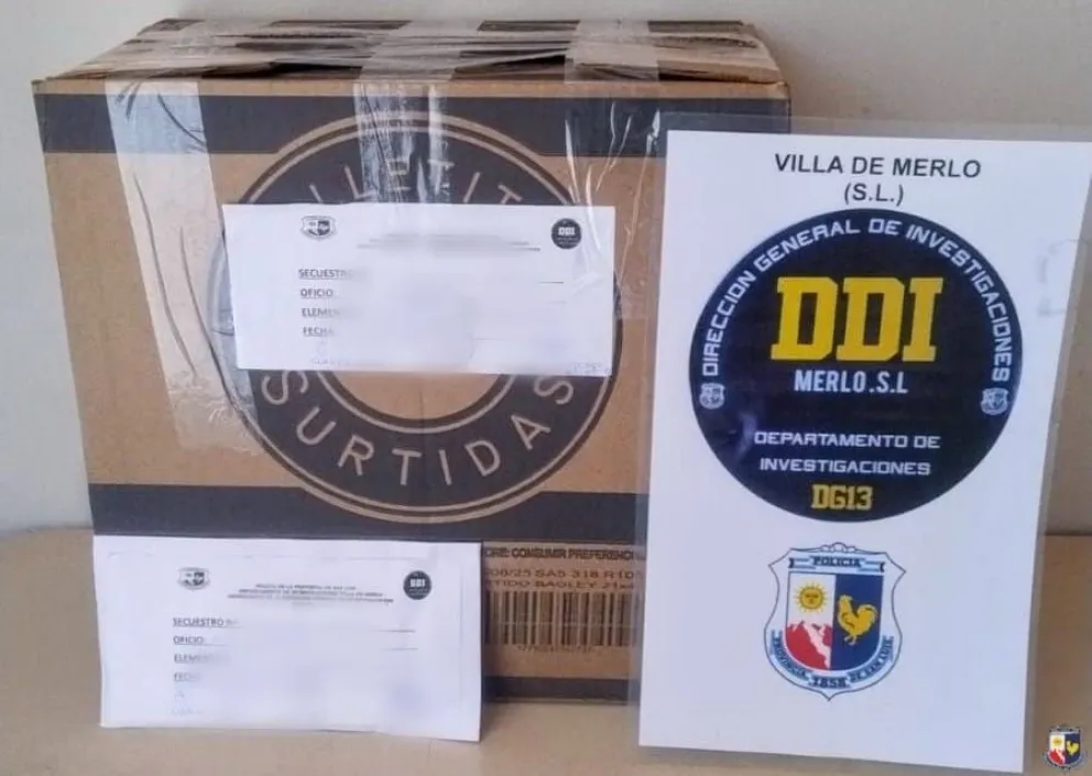 Los elementos secuestrados por la policía.