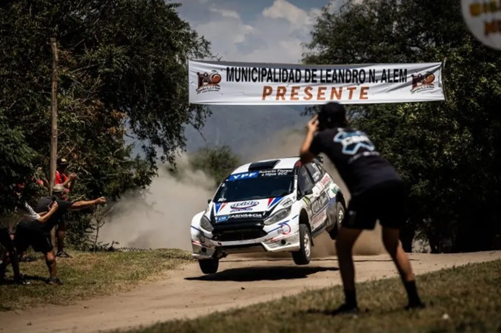 Fernando Daparte impone su ritmo en el Rally Master. (Foto: Rally Pais)