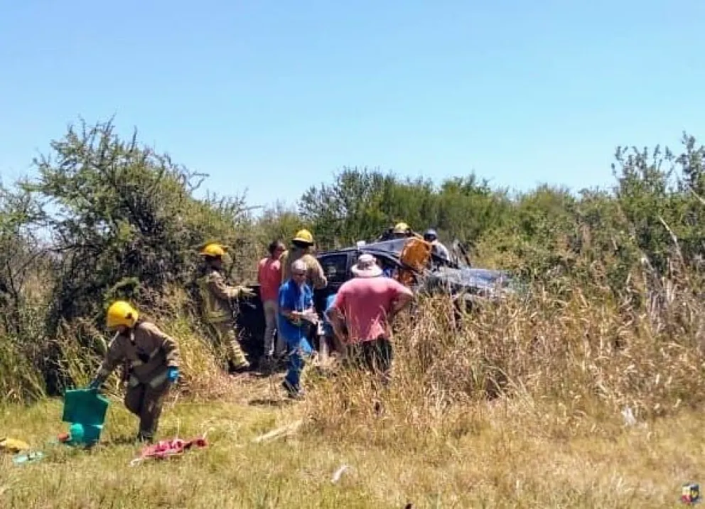 Vuelco en Ruta 5. Una mujer herida. Foto Pol. SL.