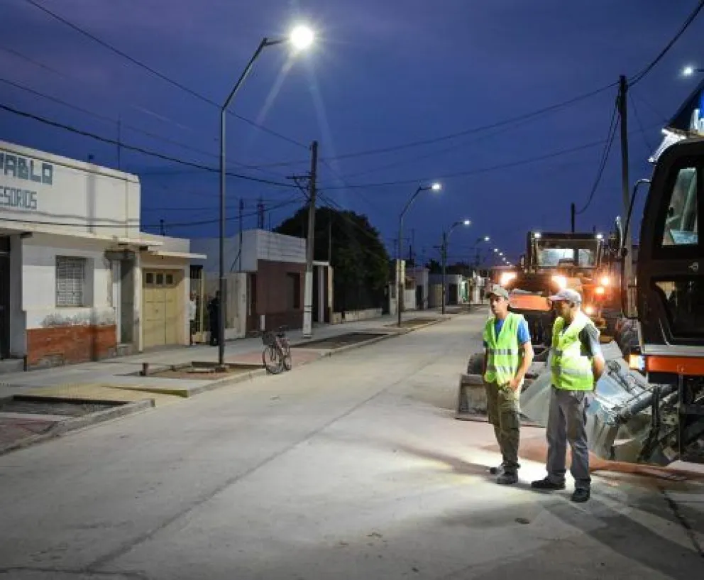 Repavimentación de calles en Concarán