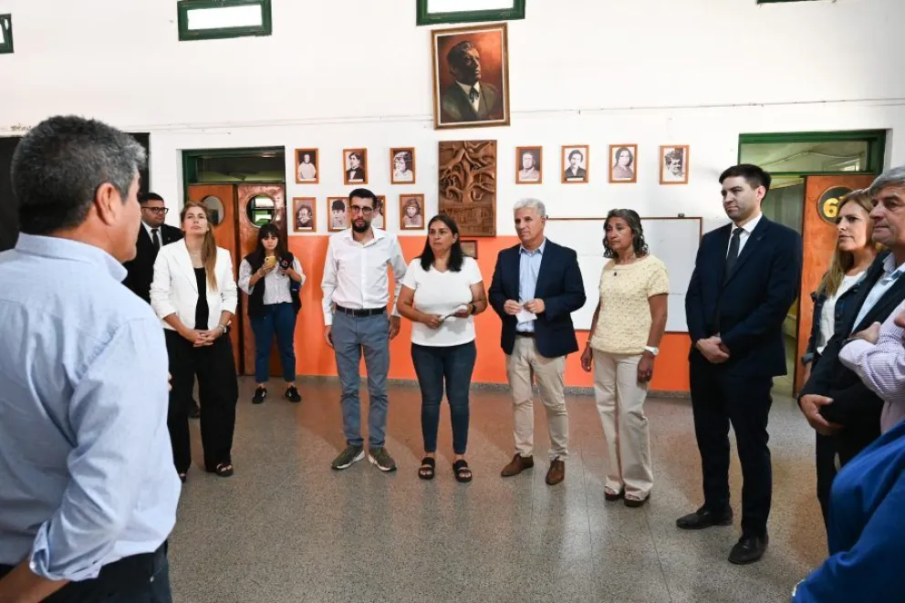 Obras en Piedra Blanca Abajo: Poggi recorrió la escuela y confirmó mejoras.