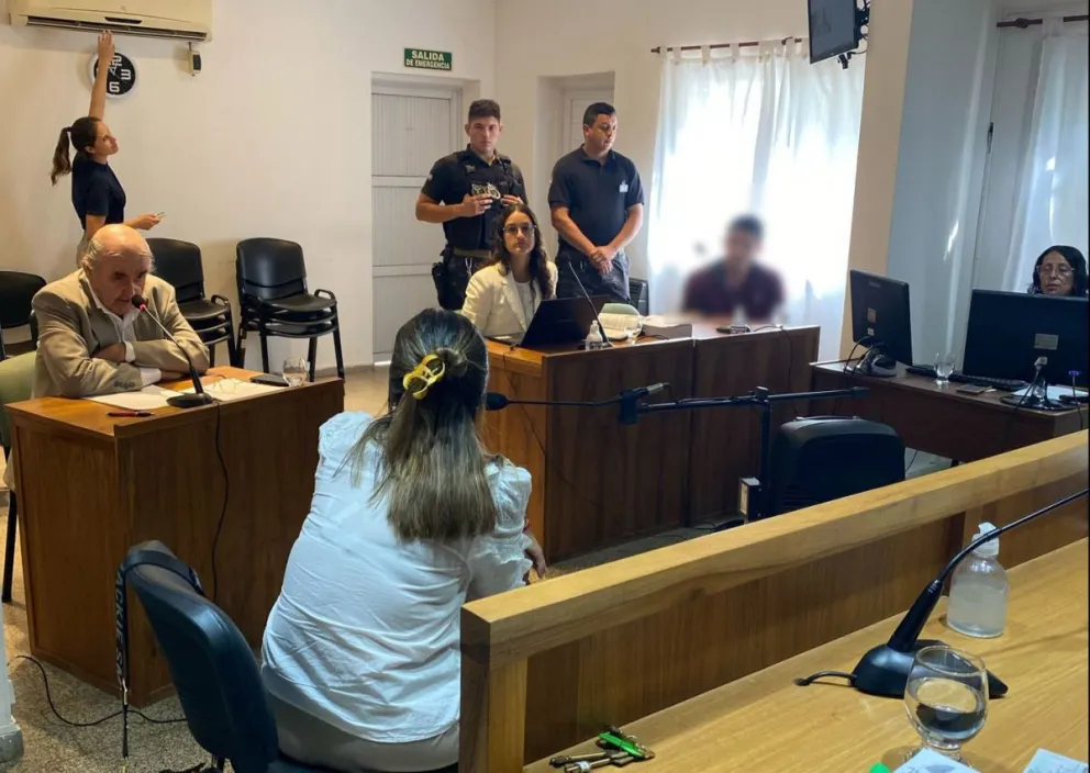 El Fiscal solicitó la pena de 3 años de cumplimiento efectivo y consideró que toda la prueba reunida permitió ubicar al imputado en el lugar del hecho, que hizo inteligencia previa antes de consumar el robo. 