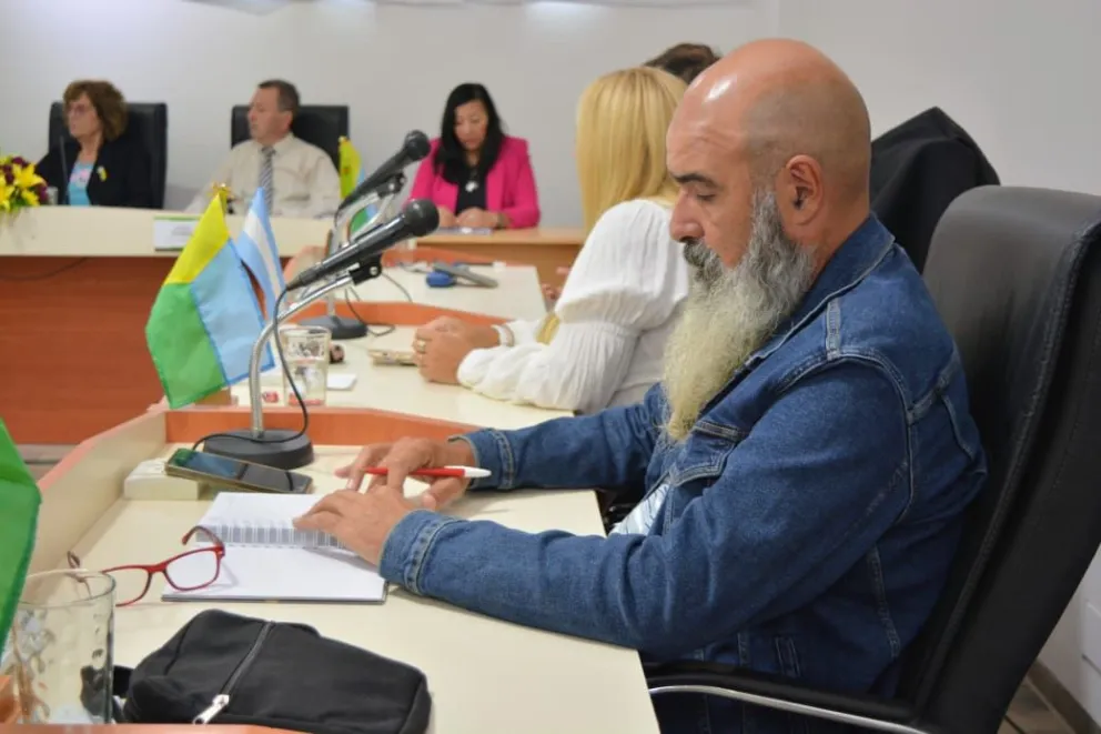 La Villa de Merlo necesita gestión, no discursos vacíos. Seguir mirando hacia atrás no soluciona los problemas que siguen afectando a los vecinos. El tiempo y la energía deben enfocarse en lo urgente y en lo importante", dijo Orué.