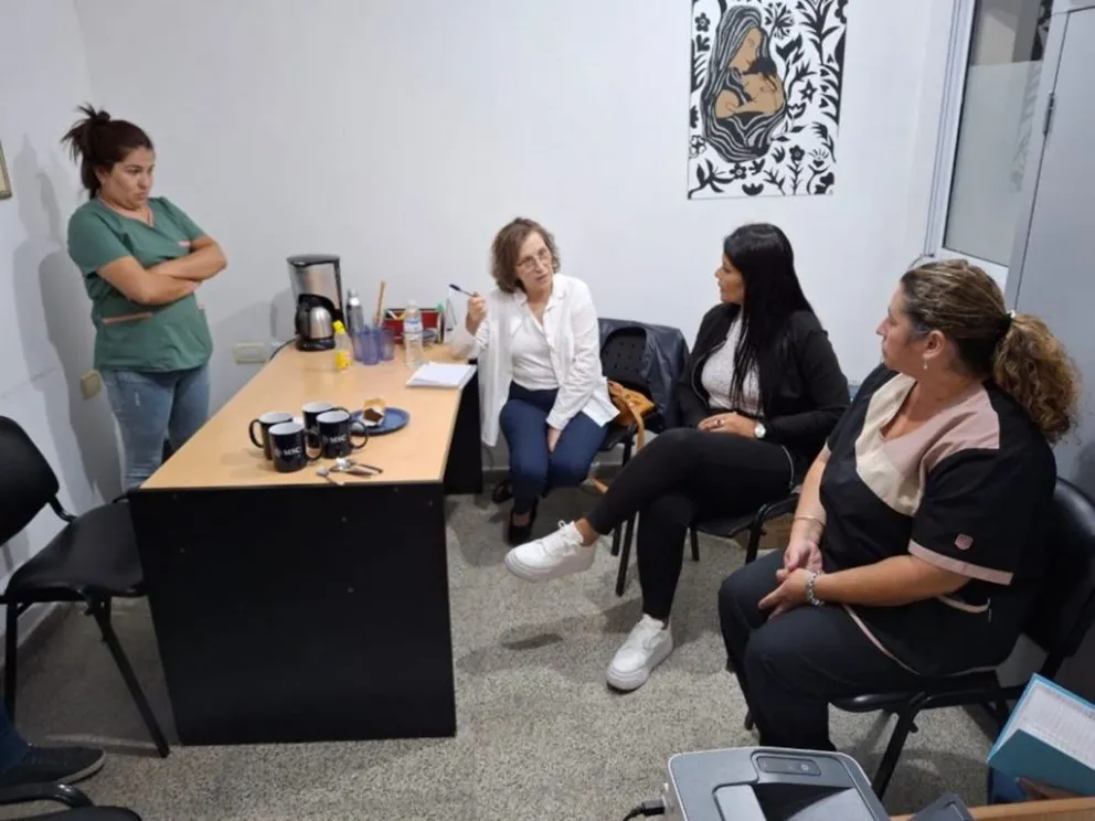 La Ministra se reunió con autoridades del Hospital de Santa Rosa del Conlara.