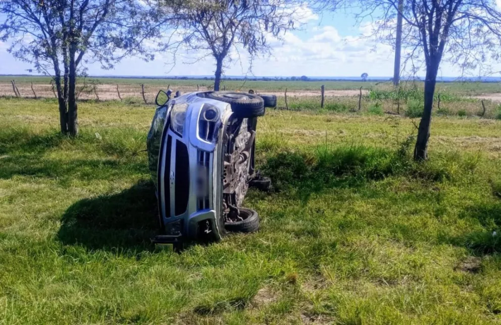 Vuelco en la autopista entre Concarán y Tilisarao, dos personas heridas.