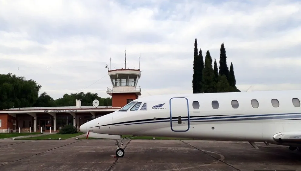 Villa Dolores podría contar con vuelos regulares hacia el Aeroparque Jorge Newbery de la Ciudad de Buenos Aires. 