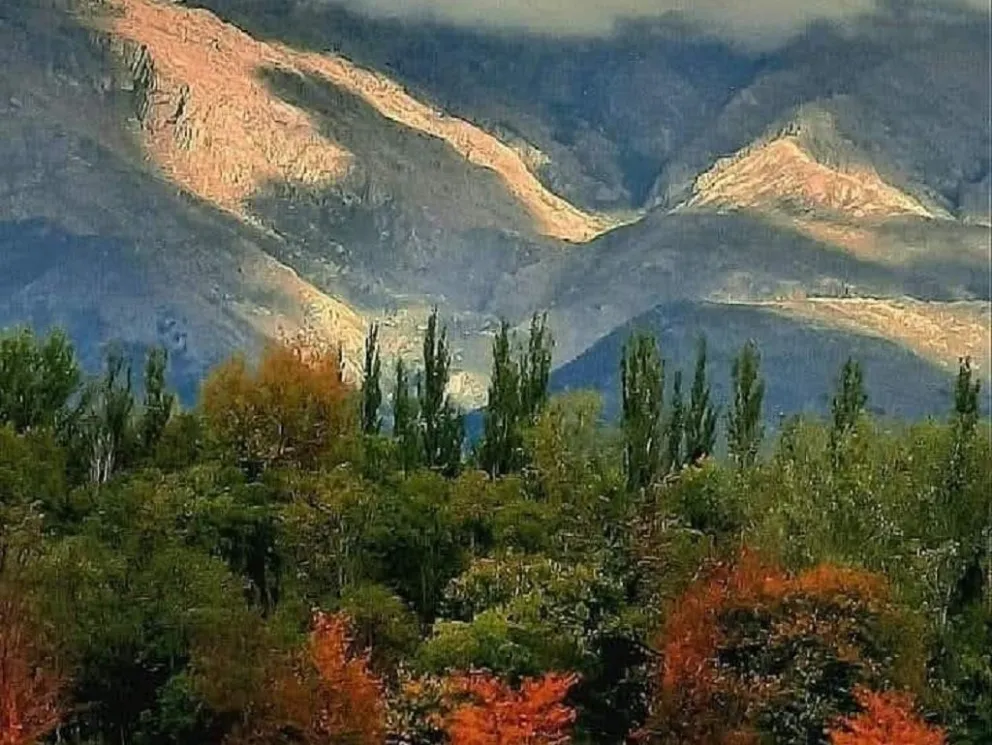 El otoño se adueña del paisaje en el Valle de Traslasierra. (Foto: Córdoba Interior Informa)