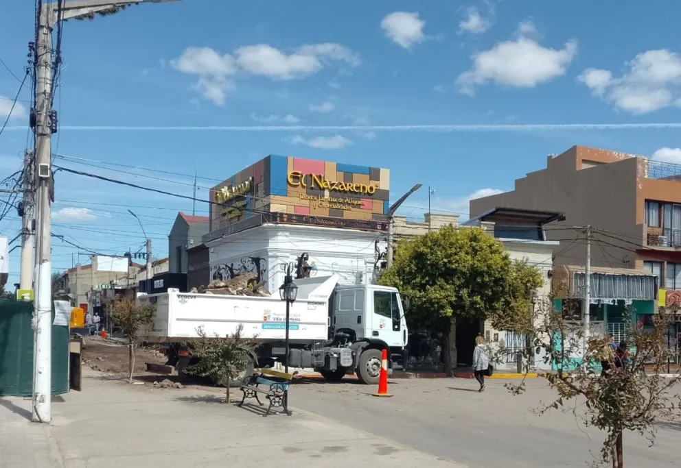 Los comerciantes del Centro Histórico manifestaron su descontento por la decisión municipal de ejecutar los trabajos en este momento del año. 