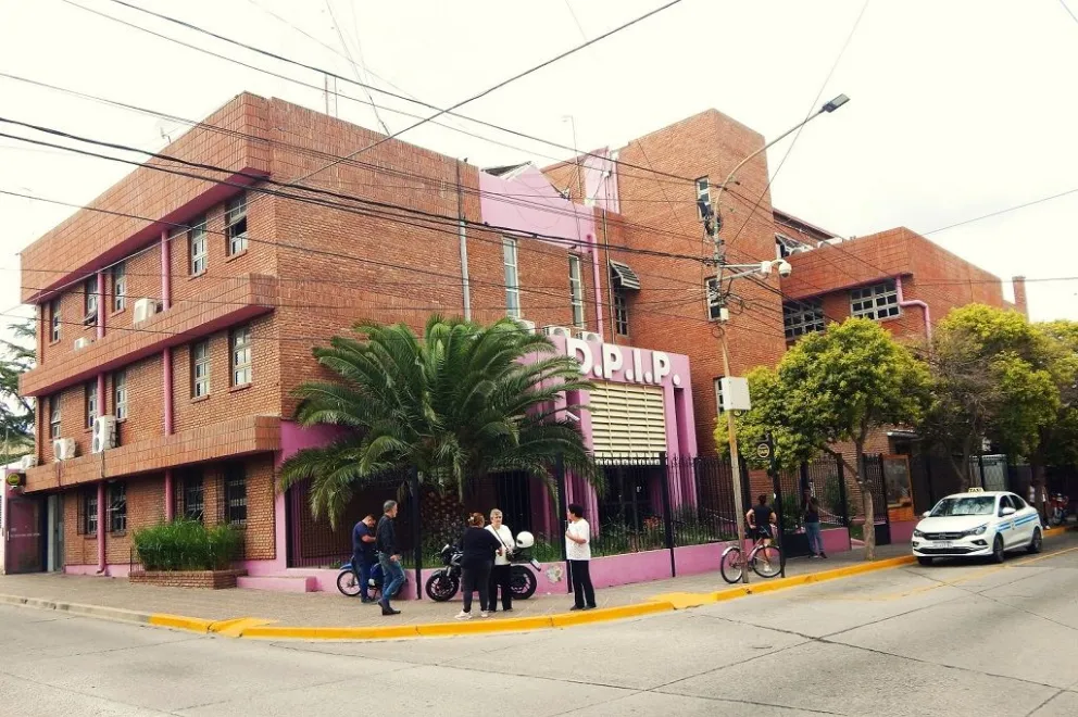 Desde la DPIP informaron que el trámite de las altas, bajas y transferencias también puede realizarse de manera presencial en sus oficinas físicas.