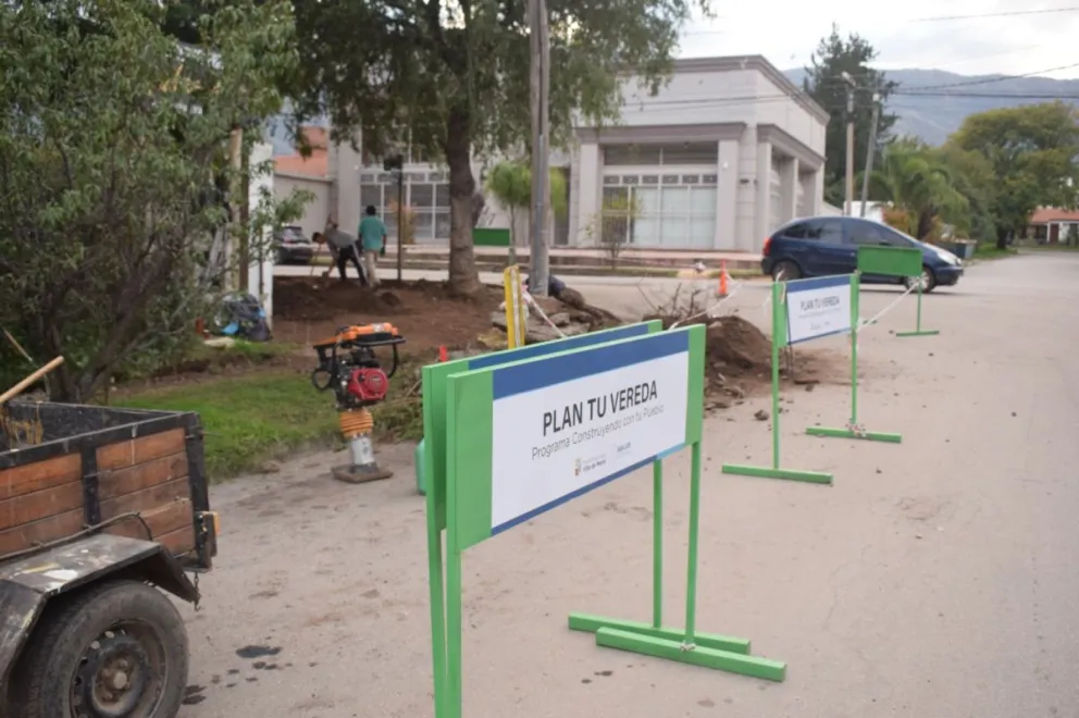 El Municipio de la Villa de Merlo avanza con las obras del Programa Vereda, Badén y Cordón Cuneta. 