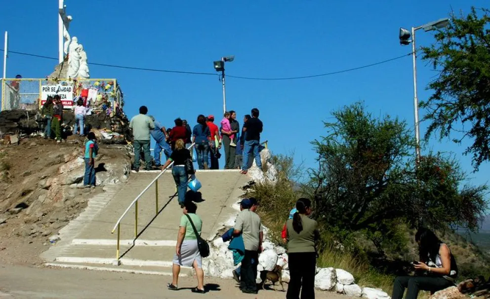 El itinerario incluye visitas a escuelas, capillas, parajes y unidades penitenciarias en las jurisdicciones de San Francisco del Monte de Oro, Luján, Candelaria, Quines y el Complejo Penitenciario Pampa de las Salinas.
