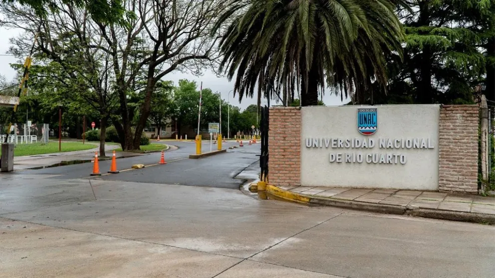 La presentación de una docente que advirtió supuestas irregularidades en el área de laboratorios de la Facultad de Exactas se realizó en mayo de 2024.