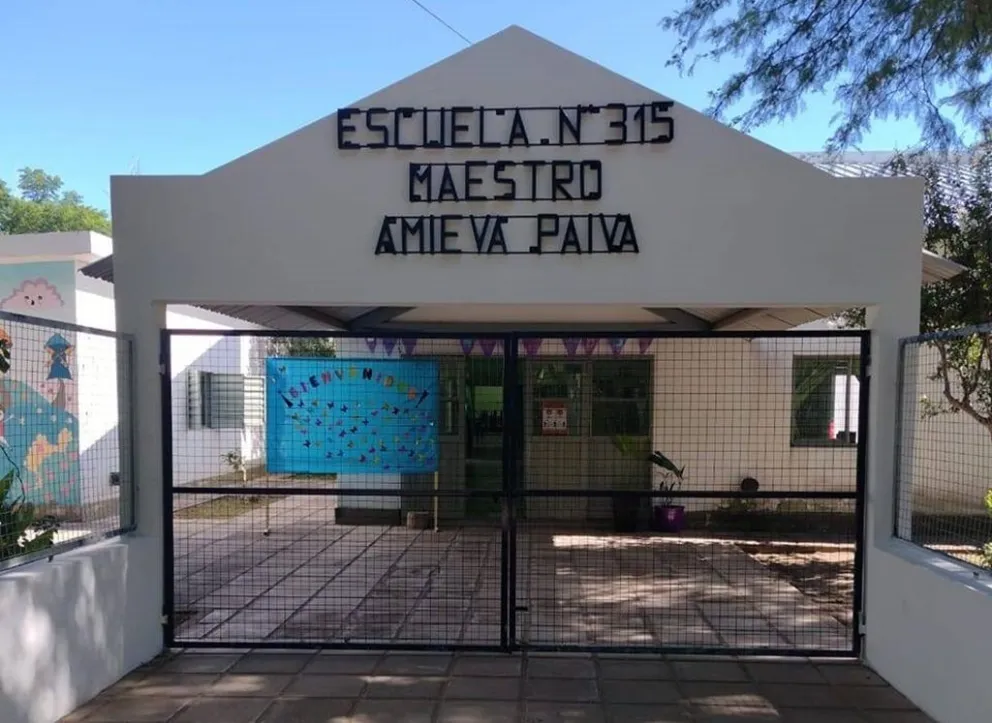 Los estudiantes con cuadros de fiebre y vómitos van a la Escuela N° 315 “Maestro Gilberto Amieva Paiva”.