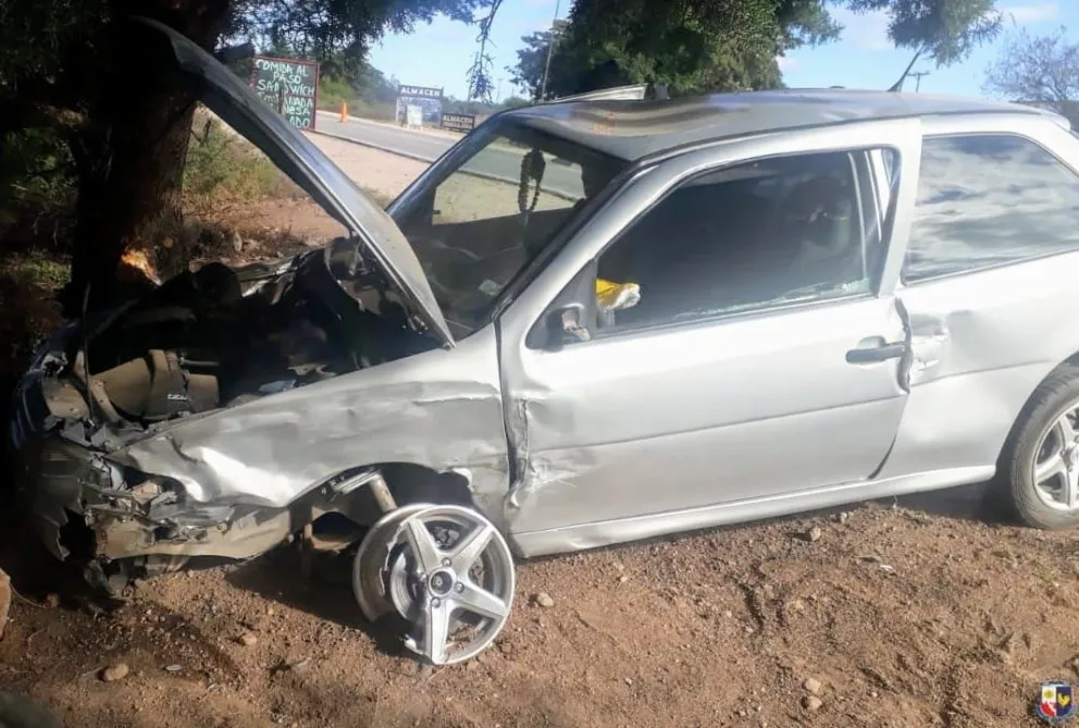 Un violento accidente de tránsito se registró este miércoles por la tarde en la ruta provincial 1, a la altura del kilómetro 24, en la localidad de Cortaderas.
