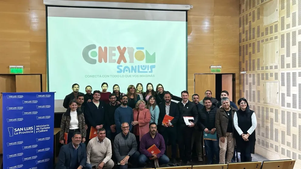  La reunión se realizó en la Casa del Poeta “Antonio Esteban Agüero” y contó con la participación de intendentes y equipos técnicos de 17 localidades.