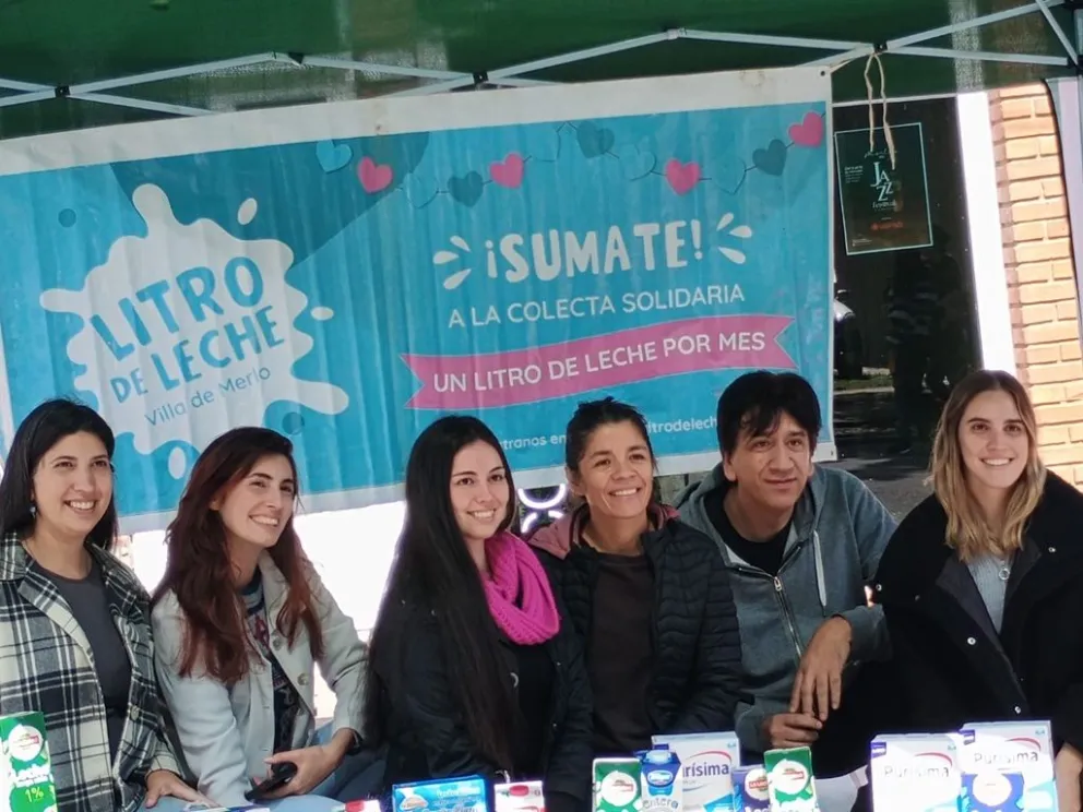 Este sábado 14 de junio, de 9:30 a 13:30, frente al Templo Nuevo, el grupo Litro de Leche Merlo celebra tres años de colectas ininterrumpidas. (Lucero Fotografía)