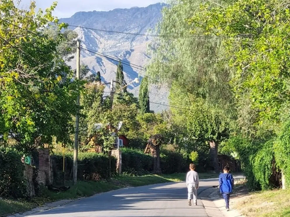 Verde y montaña en San Javier, al sur del valle de Traslasierra. Uno de los puntos de mayor crecimiento turístico serrano en la última década. (Fotos; la Voz)