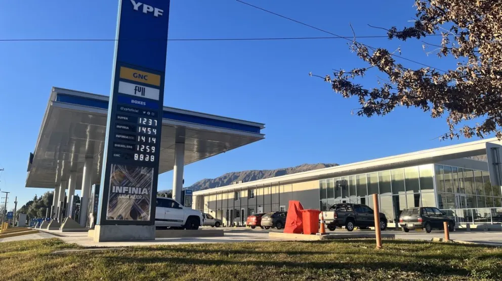 Nueva estación de servicio en Villa de Merlo, ubicada en Ruta 1 y avenida Carlos Gardel.