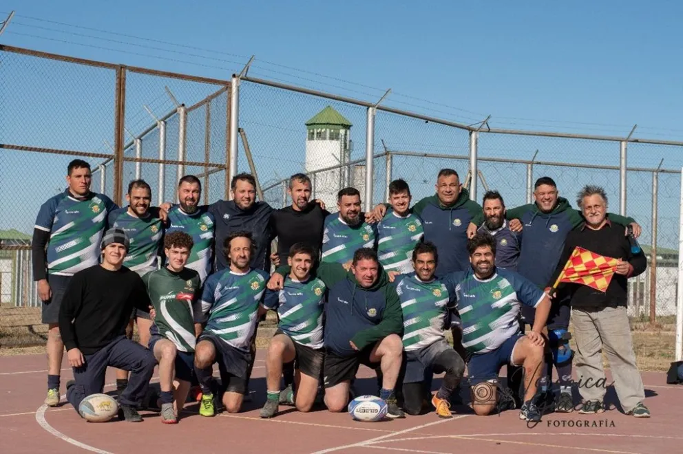 Un equipo de veteranos y la primera división de Herradura Rugby jugó contra internos del penal de San Luis. (Foto: Verónica Giacone)