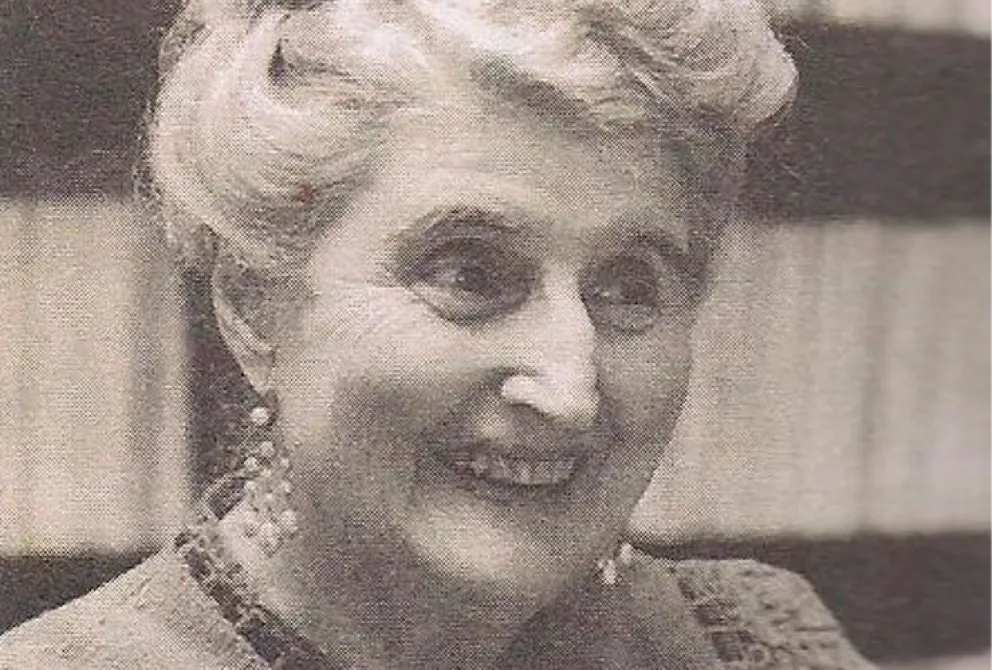 Berta Vidal de Battini. En el 2020, se propuso en el Senado que el 10 de julio se conmemore el Día de les Lingüistas en su honor. 