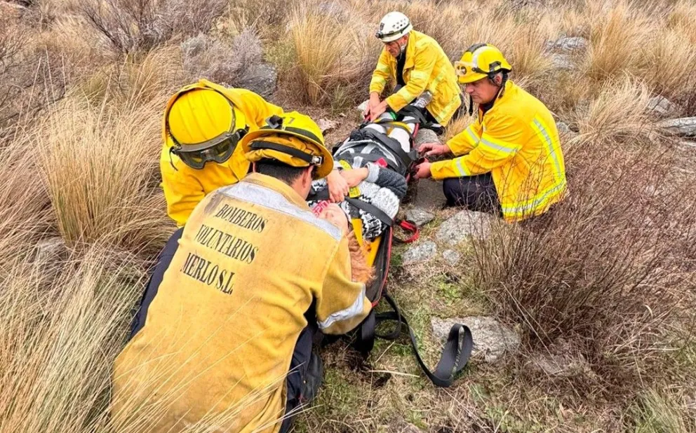 Operativo de rescate en las sierras de los Comechingones en Villa de Merlo. Foto BBVV