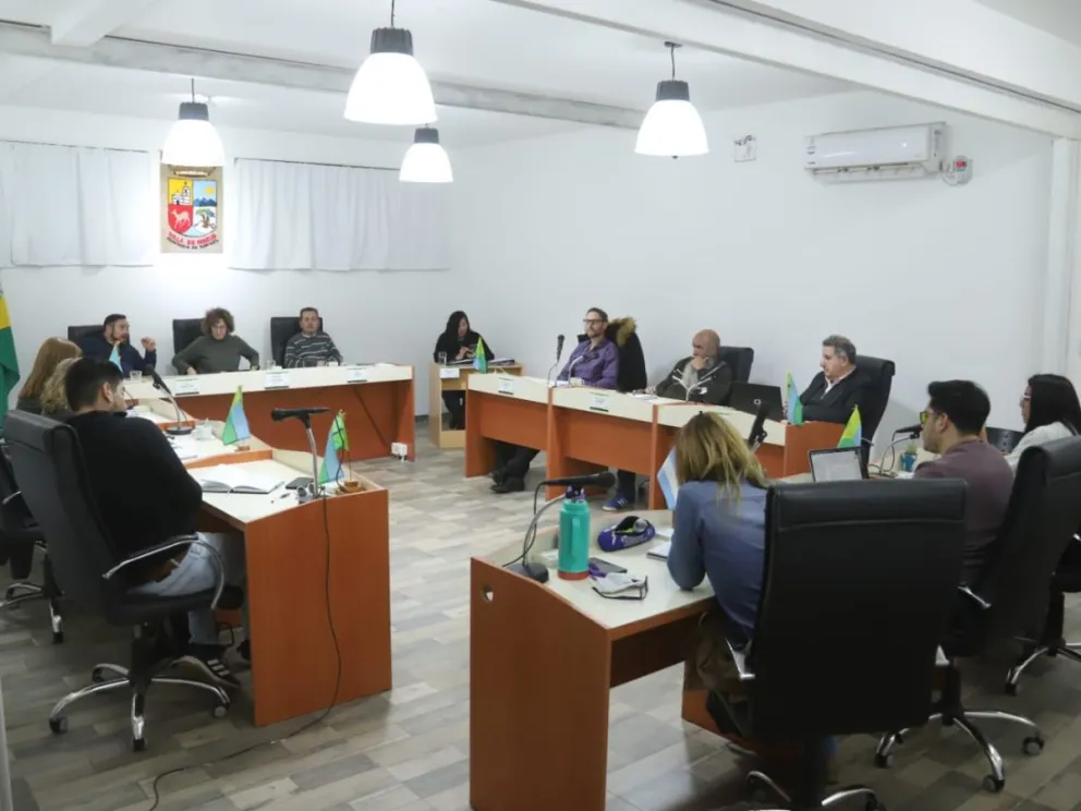 Funcionarios expusieron ante los concejales.