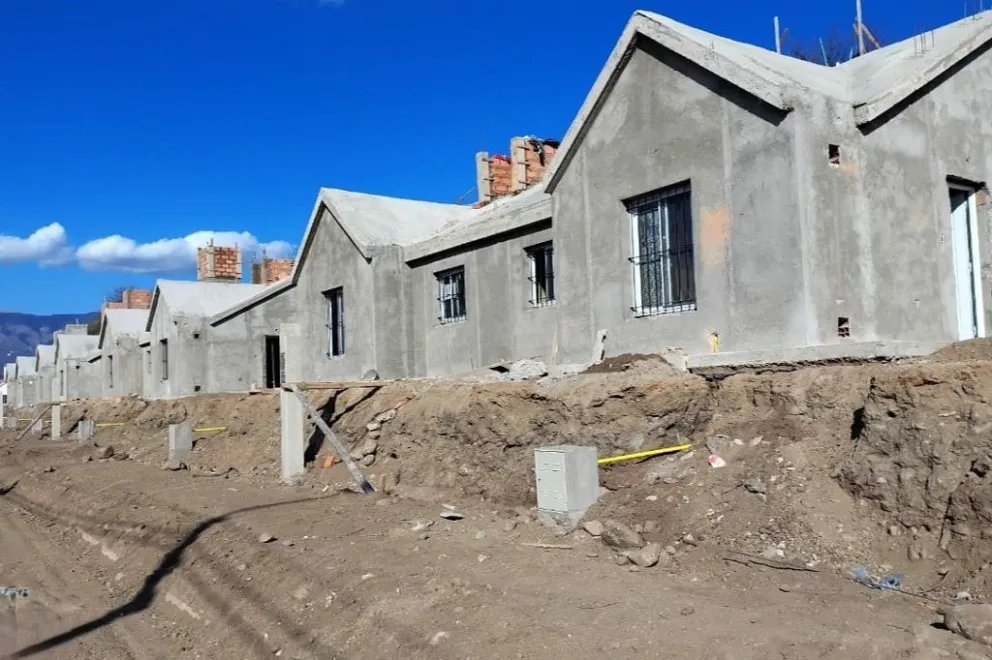 Las 20 nuevas unidades están frente al barrio 272 Viviendas y respetan el código urbanístico municipal.