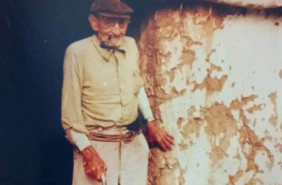 Abraham Benites, vecino de Cerro de Oro. Foto (1983) gentileza revista Señales de Sergio Escudero.