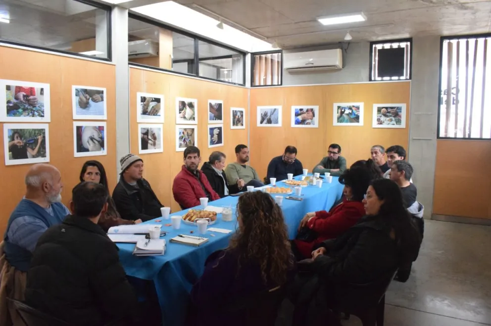 La reunión se realizará el jueves 18 de septiembre a las 10:00 en el edificio municipal. 