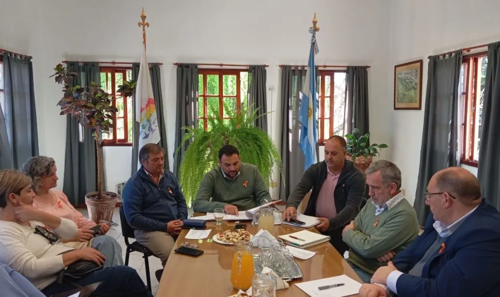  Durante la jornada se abordaron distintas problemáticas relacionadas al funcionamiento de estas entidades y se reiteró el acompañamiento del ministerio en materia de asesoramiento, capacitación y gestiones. 