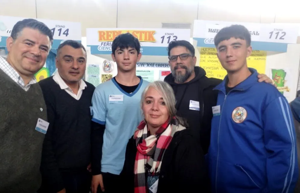 El proceso incluyó la construcción de herramientas y maquinarias caseras, lo que permitió mayor autonomía y eficiencia