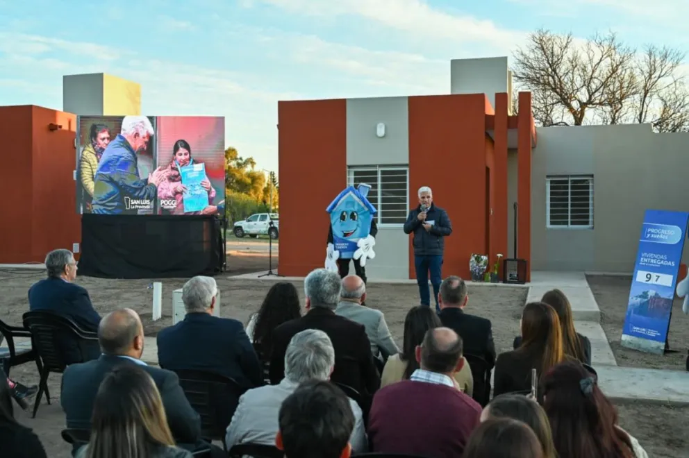 Las modalidades de construcción serán por el momento dos: la tradicional vivienda de barrio y por otra, un módulo habitacional de autoconstrucción asistida,