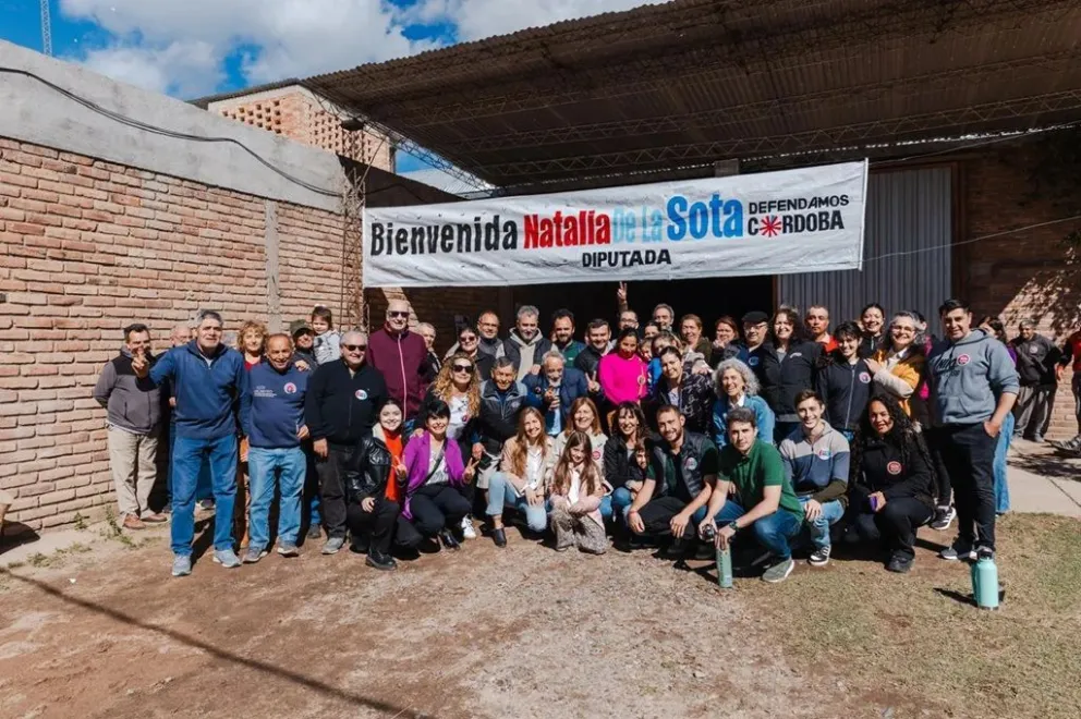 En Villa Dolores, San José, Mina Clavero y Villa Las Rosas, la legisladora mantuvo encuentros con vecinos del sector. (Foto: El Objetivo)
