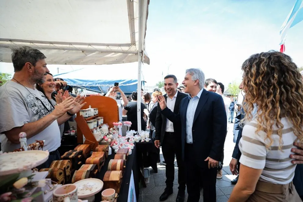 En Villa Cura Brochero, Llaryora presentó el Programa de Fortalecimiento de Ferias y Paseos para el noroeste cordobés. (Foto: Prensa Gobierno de Córdoba)