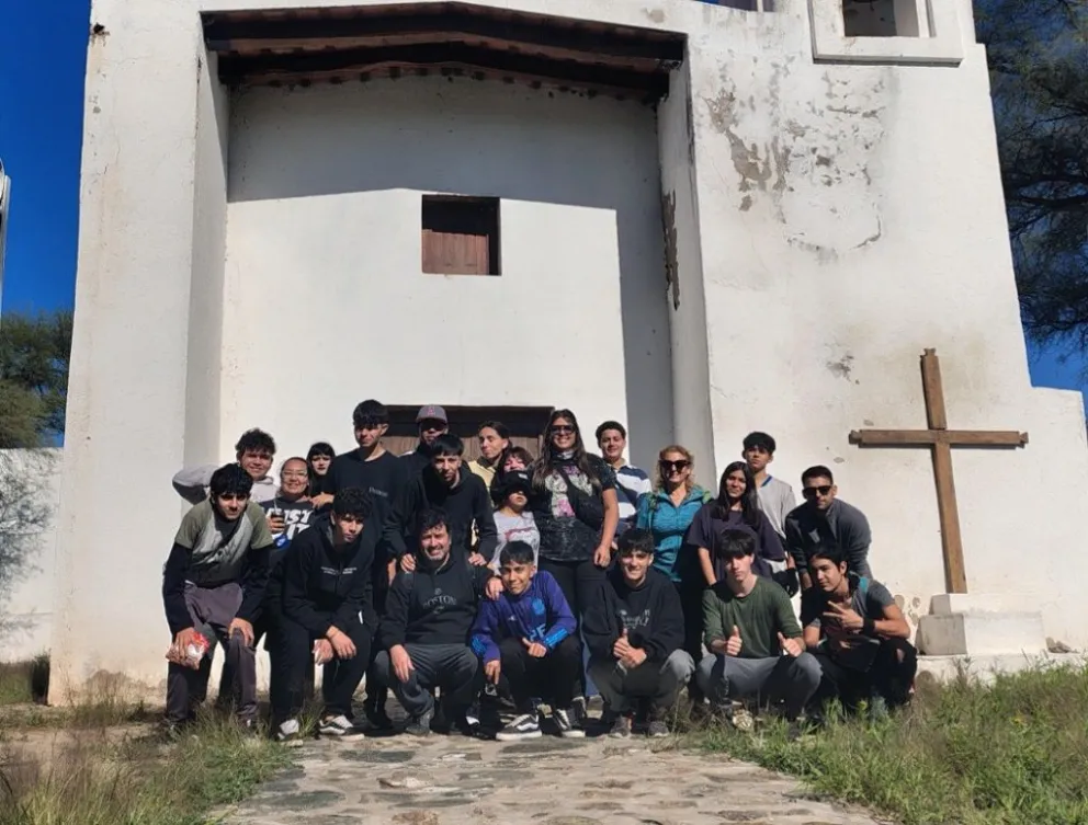 Los alumnos de 5º y 6º año elaboraron un folleto informativo que resume el patrimonio y las tradiciones del lugar.