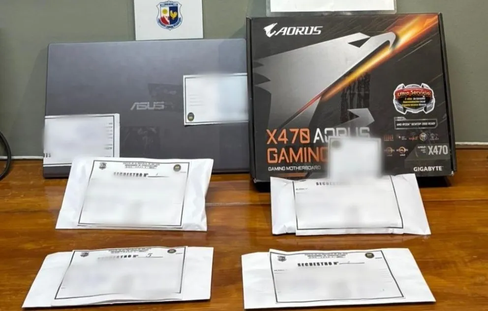 Los elementos secuestrados por la policía en uno de los allanamientos. Foto Pol. San Luis