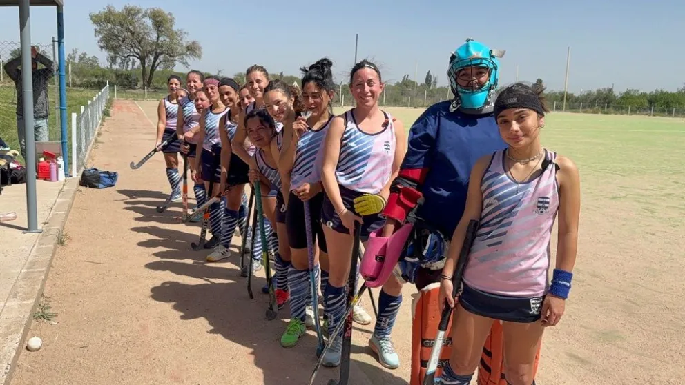 Alerces Hockey Club viajó a San Luis Capital para enfrentarse a Juventud Unida. 