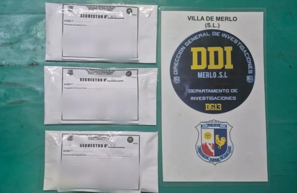 Durante el operativo la Policía secuestró dos teléfonos celulares (un iPhone 7 Plus y un iPhone 11 Pro Max) y una notebook marca Asus.