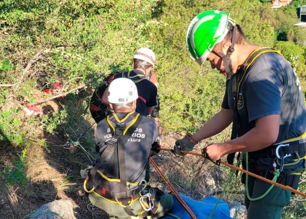 Importante operativo de rescate se desarrolló en la zona de El Peñón Colorado. (Foto: BB VV)