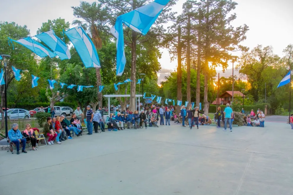 Durante la celebración, se realizará un reconocimiento a los vestuarios más vistosos y representativos de la cultura cuyana y sanluiseña.