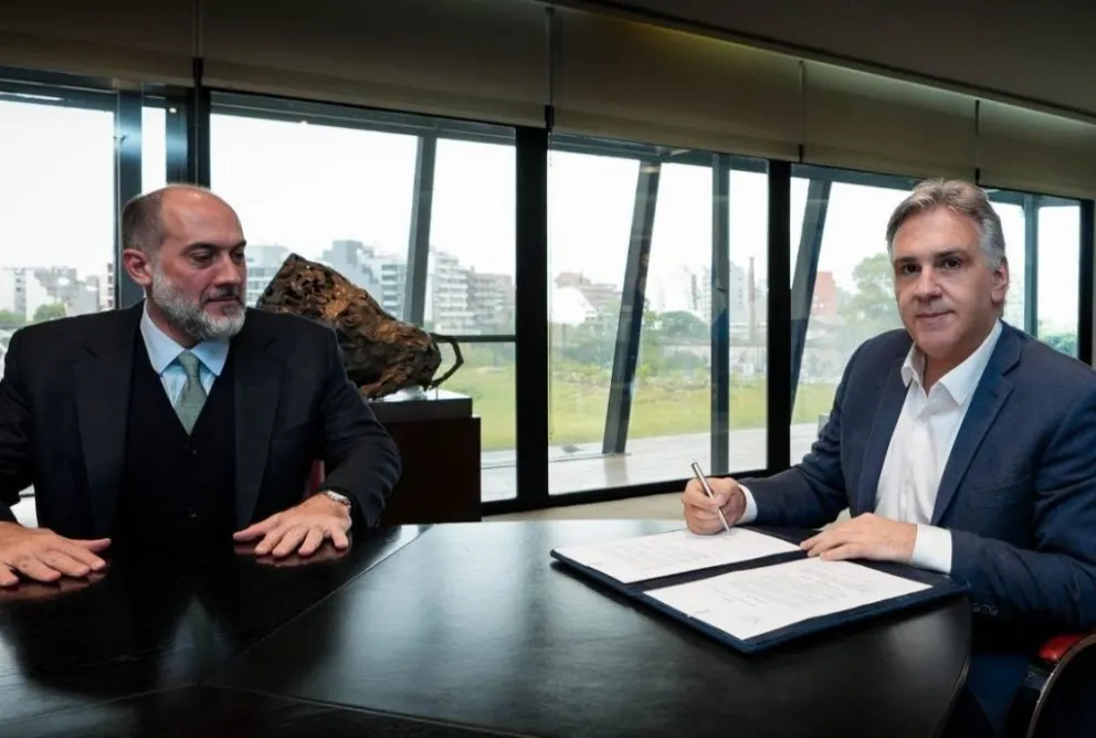 Llaryora reduce en un 30% el número de agencias del organigrama del Estado Provincial.