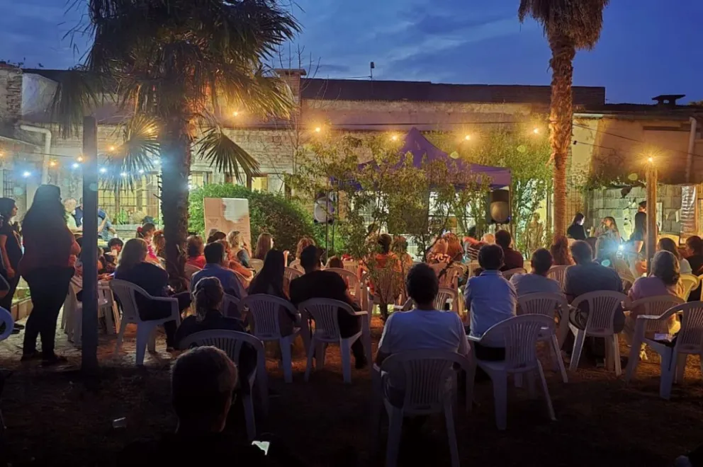 Entre las actividades destacadas, sobresale la presencia de Mariana Komiseroff, escritora pampeana invitada especial.